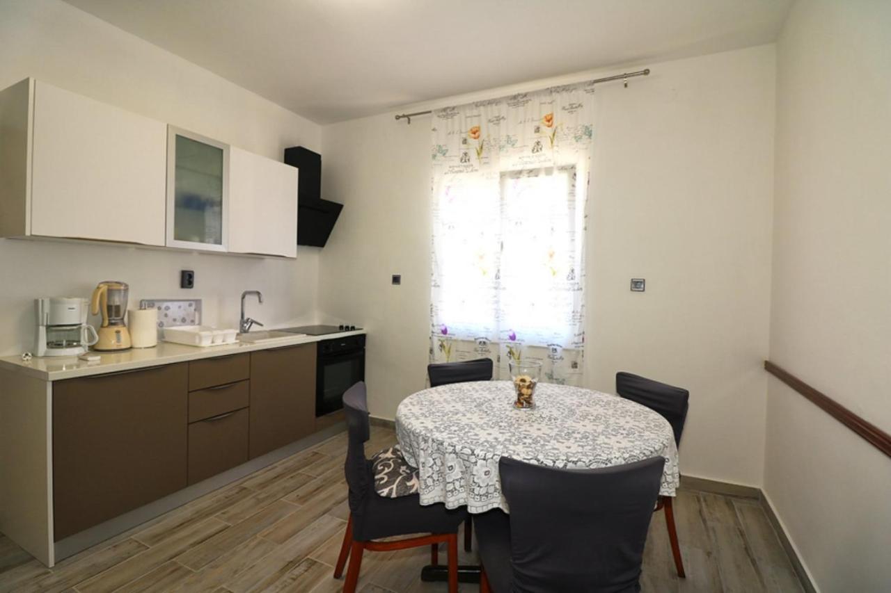 Apartmani Mikin Betina  Εξωτερικό φωτογραφία
