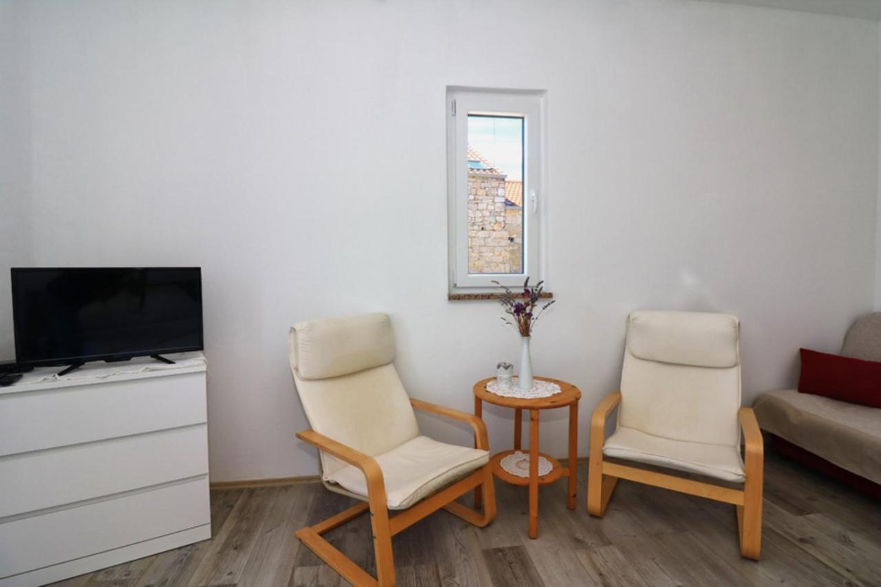 Apartmani Mikin Betina  Εξωτερικό φωτογραφία