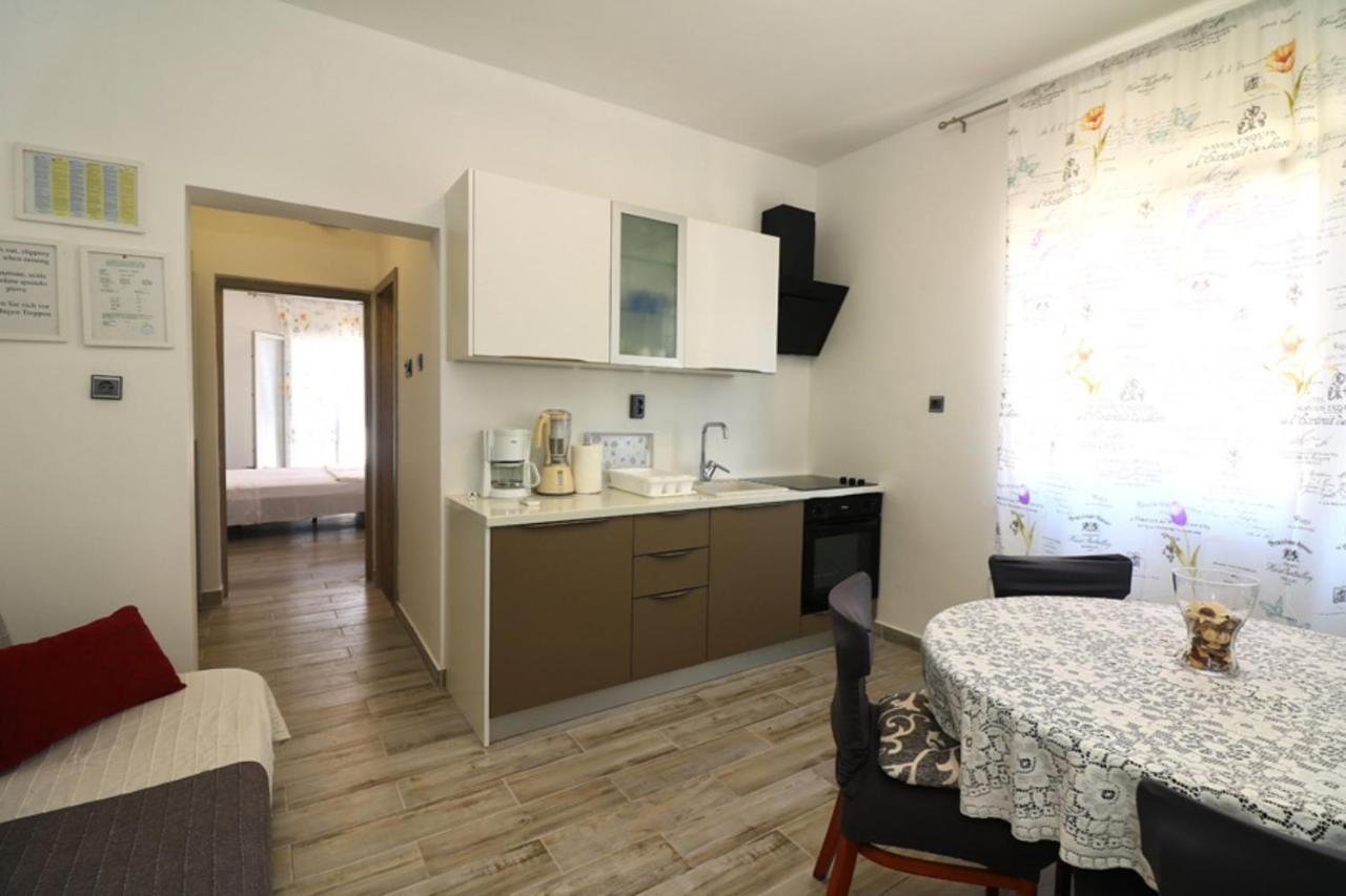 Apartmani Mikin Betina  Εξωτερικό φωτογραφία
