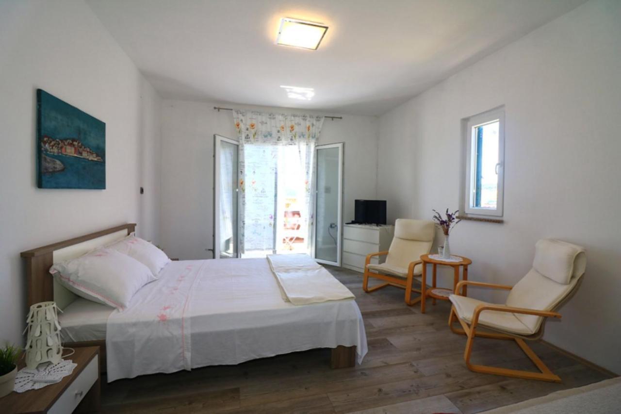 Apartmani Mikin Betina  Εξωτερικό φωτογραφία