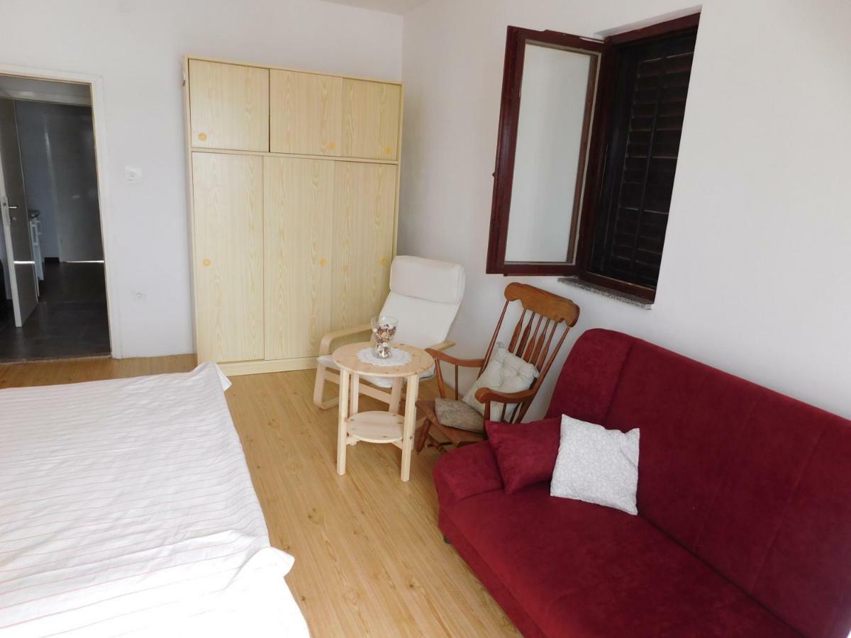 Apartmani Mikin Betina  Εξωτερικό φωτογραφία