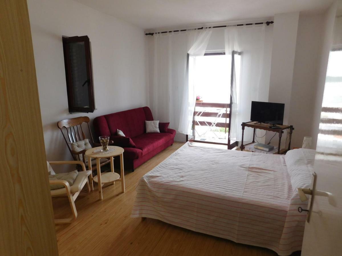 Apartmani Mikin Betina  Εξωτερικό φωτογραφία