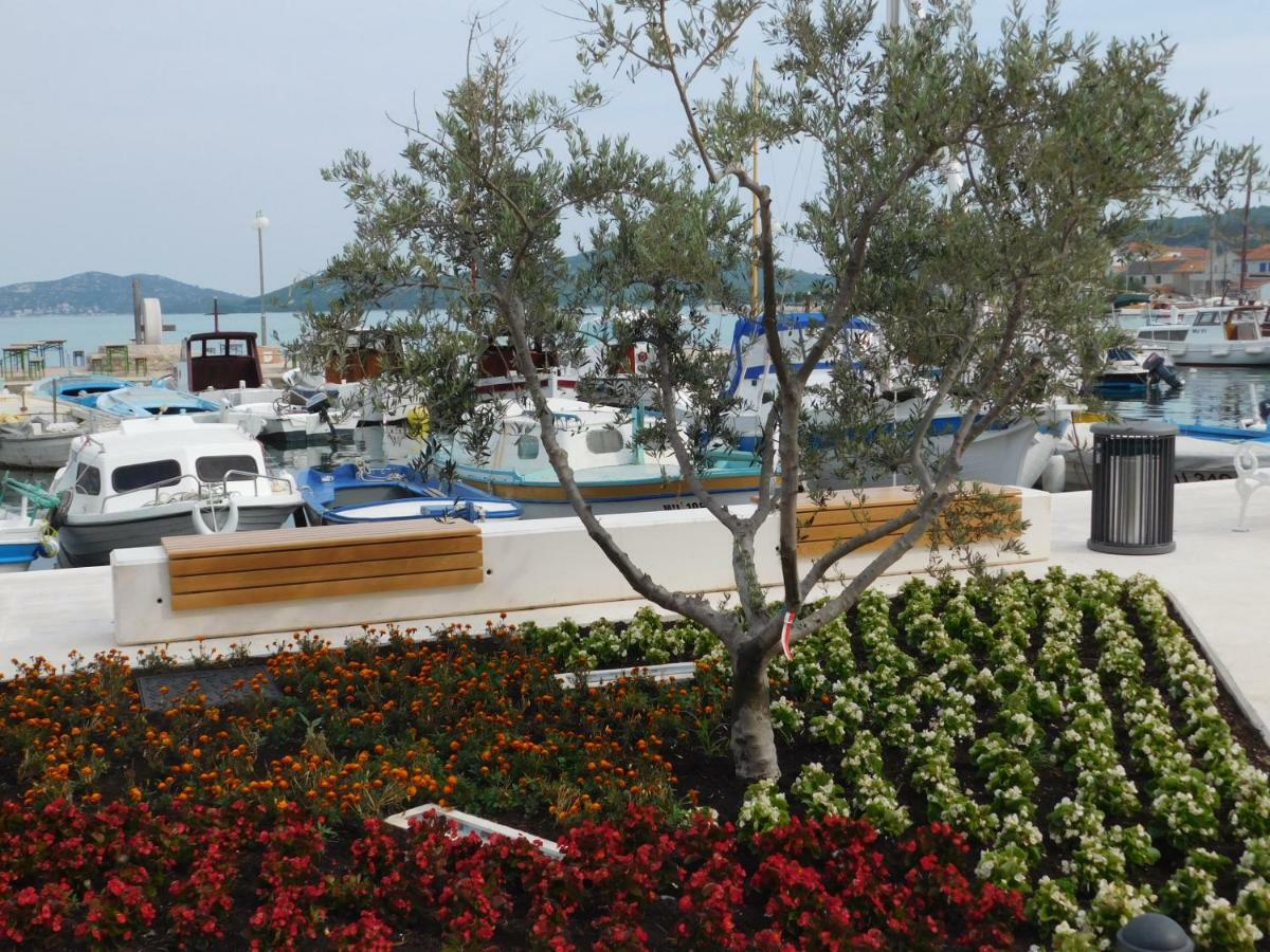 Apartmani Mikin Betina  Εξωτερικό φωτογραφία