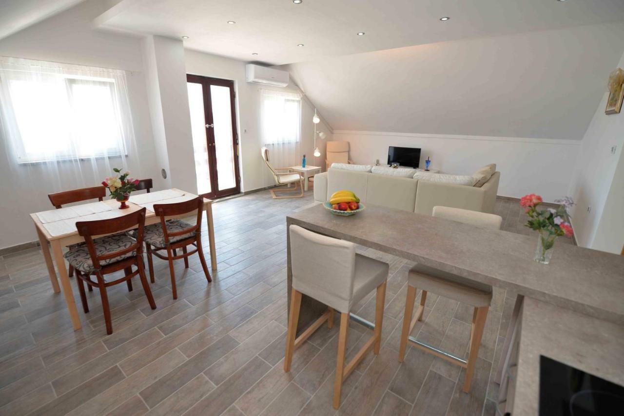 Apartmani Mikin Betina  Εξωτερικό φωτογραφία