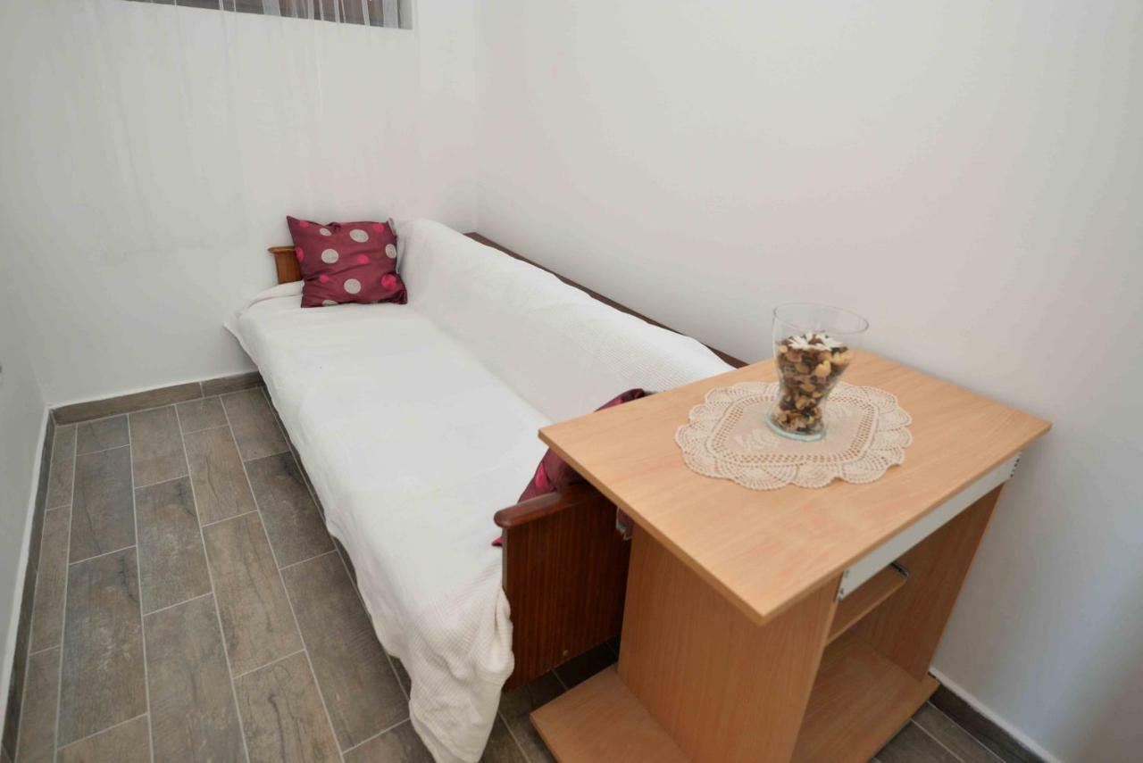 Apartmani Mikin Betina  Εξωτερικό φωτογραφία