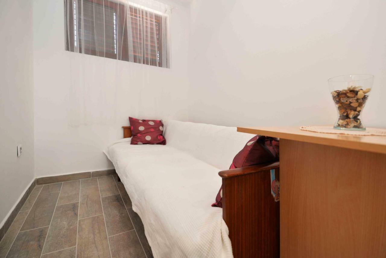Apartmani Mikin Betina  Εξωτερικό φωτογραφία