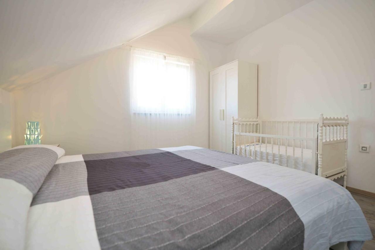 Apartmani Mikin Betina  Εξωτερικό φωτογραφία